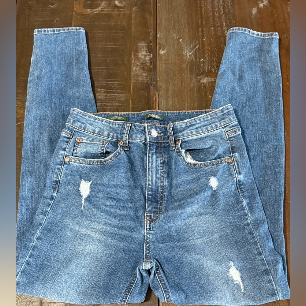 Ⓜ️Wild Fable Highest Rise Skinny Distressed Jeans Size 8  EUC